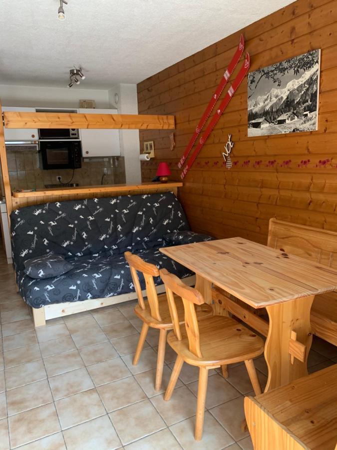 155 Piste Dans Mon Canape Châtel Dış mekan fotoğraf